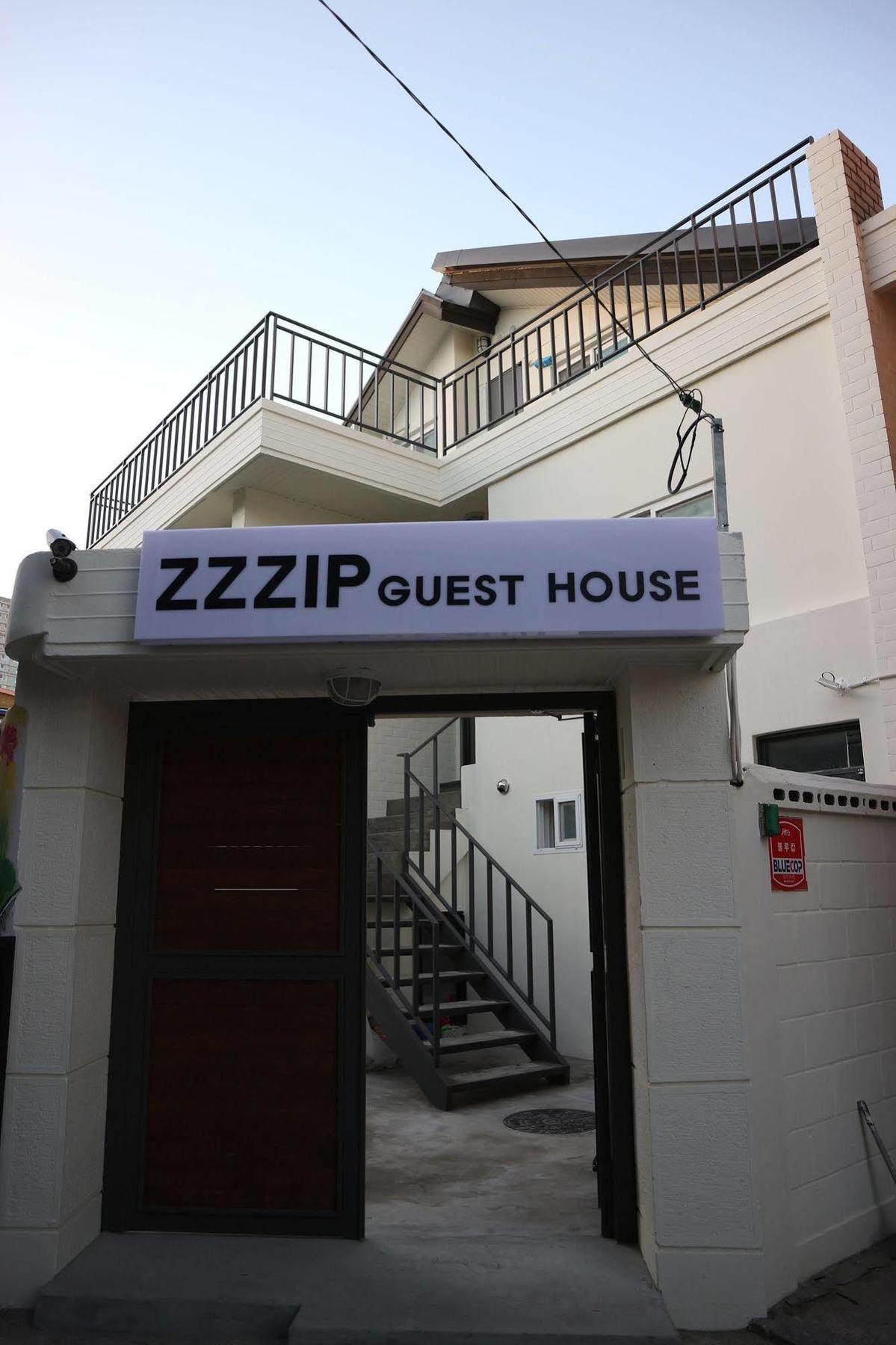 Zzzip Guesthouse In Hongdae Seul Exterior foto